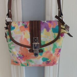 Chaps Floral Two Pocket Crossbody with built in Wallet